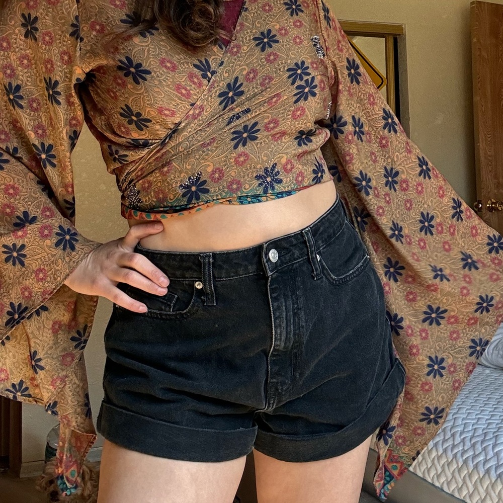 Wild Fable Black denim shorts with folded cuff 10/30R